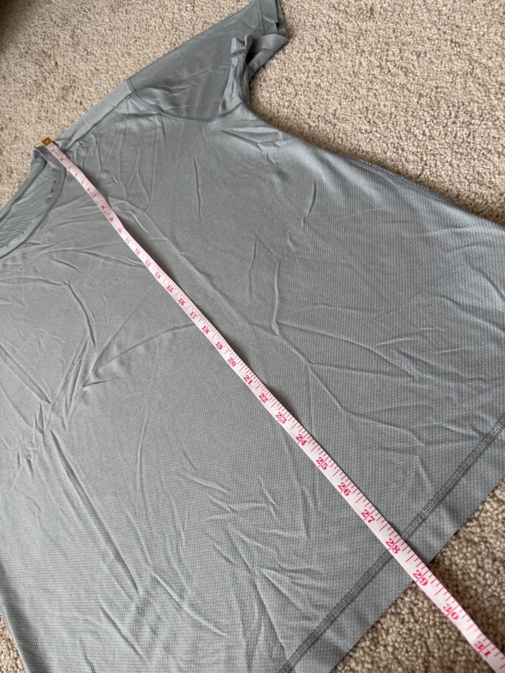 Vuori Grandview Tech Athletic Short Sleeve Grey T Shirt - Picture 8 of 8